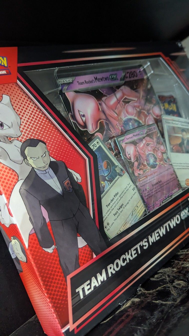 Team Rockets MewTwo Ex Box
