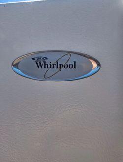 Refrigerator whirlpool works good just bought a bigger one