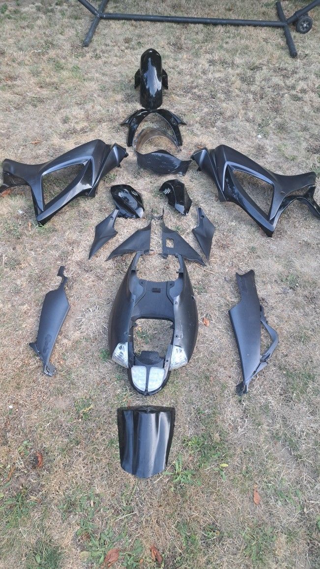 GSXR 06'-07' FAIRINGS/BODY KIT!!