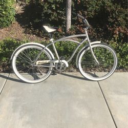 26” Huffy Cranbrook Men’s Light Silver Beach Cruiser 