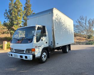 Isuzu NPR v8 gas