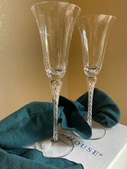 Champagne Flutes Swirl Steam 10”