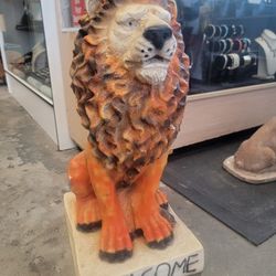 Plaster - Lion Statue