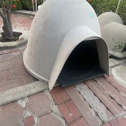 Doberman igloo