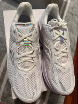 Saucony Triple White