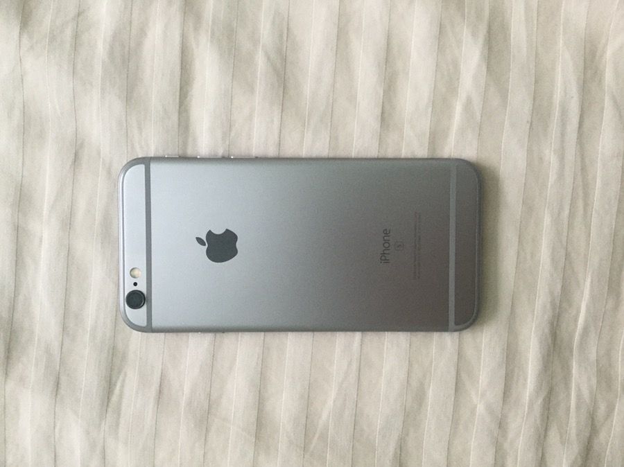 Iphone 6s 16gb unlocked space grey/ black excellent condition