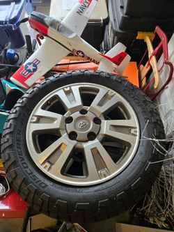 4 275x55x20R Cooper Discover AT3 tires