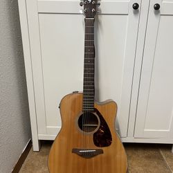 electric acoustic Guitar 