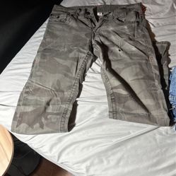 32x32 True Religion Jeans Camo 