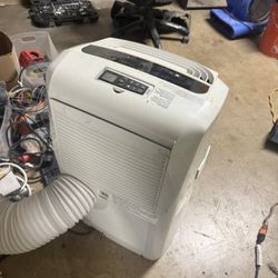 DeLonghi Portable AC