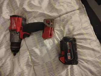 Milwaukee drill 18v