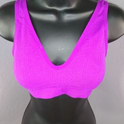 Medium purple pink bra
92% nylon and 8 % spandex

