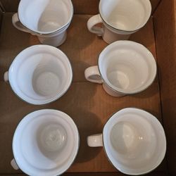 6 Hand Made Mugs Made In Italy- Like New Condition 