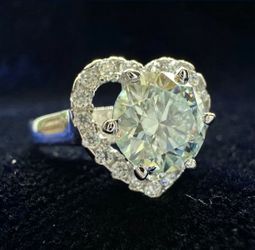 2.5Ct Blue-White Moissanite  Ring Size 7
