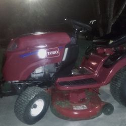 Toro Riding Lawnmower/Garden Tractor