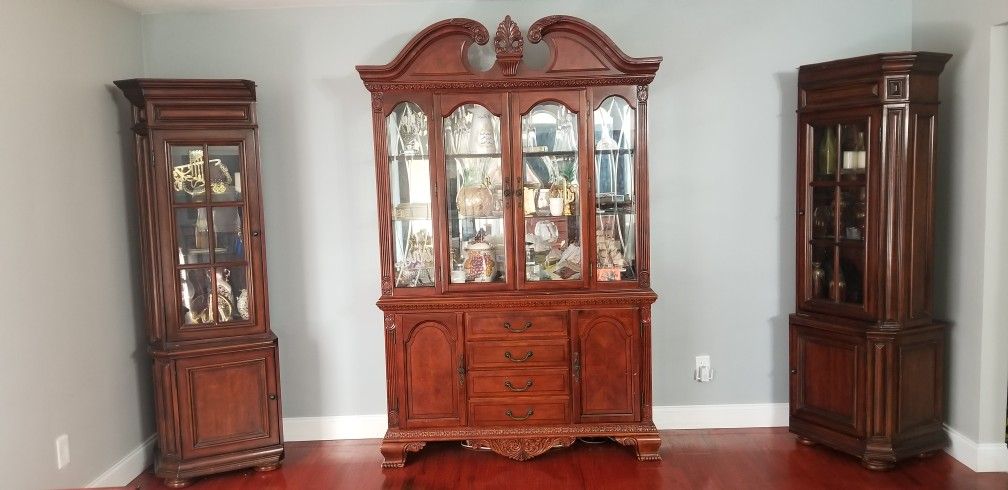 Buffet and Hutch with Corner Pieces
