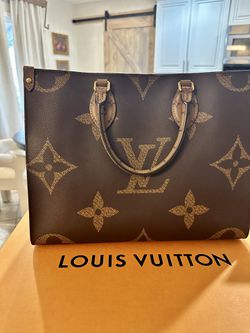 Shop Louis Vuitton Onthego mm (M45321) by design◇base