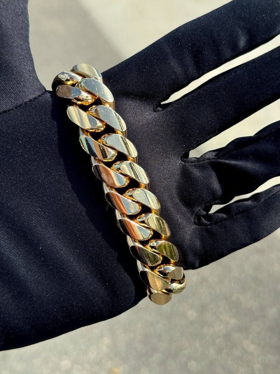 14k yellow gold Cuban bracelet 8.5” bracelet 18 mm wide