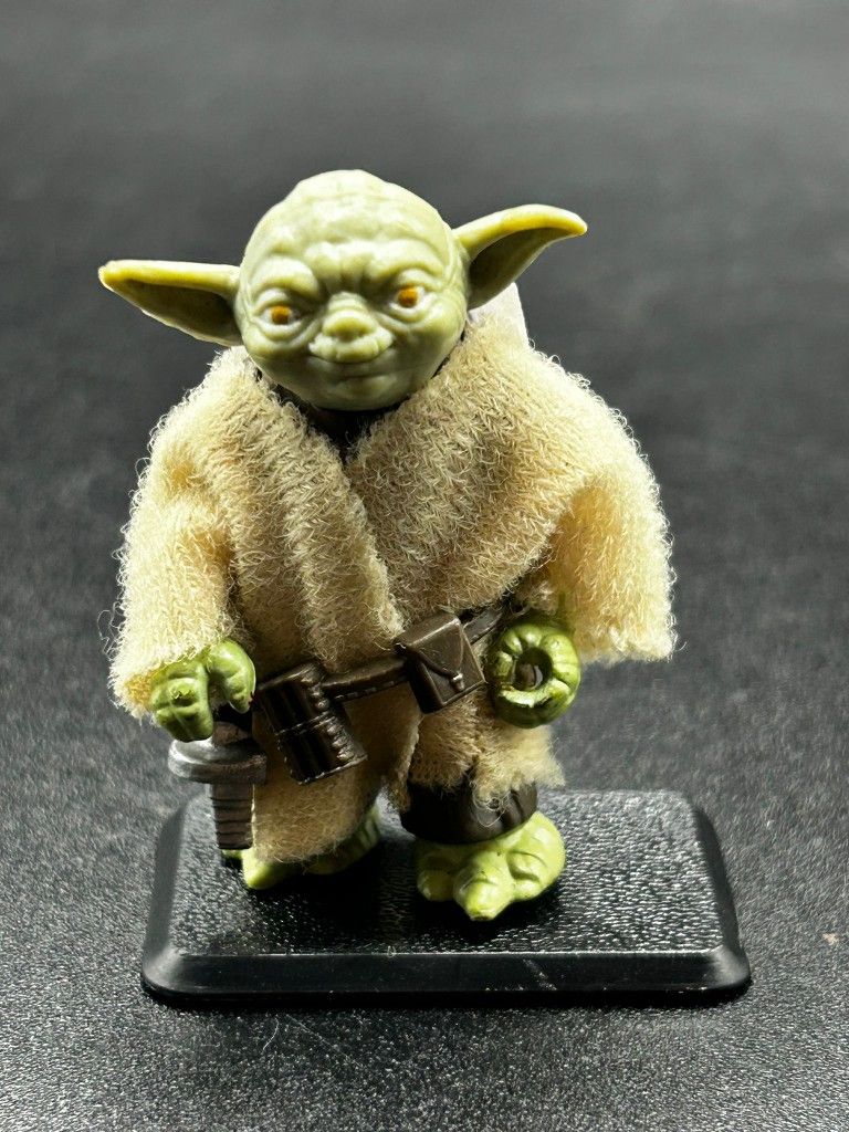Vintage Star Wars Yoda Light Green 1980 Kenner Belt Cloak Action Figure
