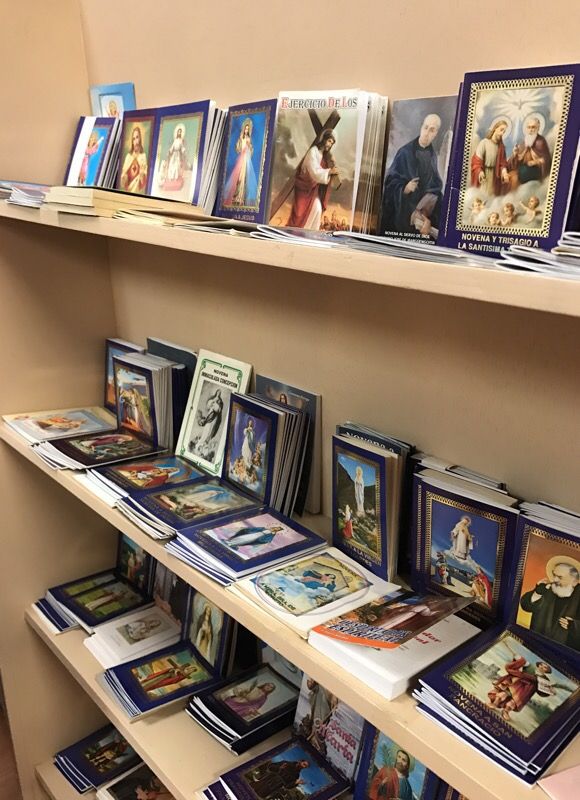 Artículos Religiosos/Religious Articles