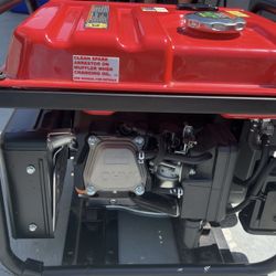 Predator Inverter  4550 Max Watts 223ccGasoline Engine 