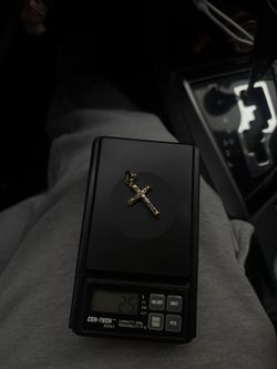 14K GOLD PENDANT