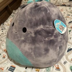 Giant Squishmallow