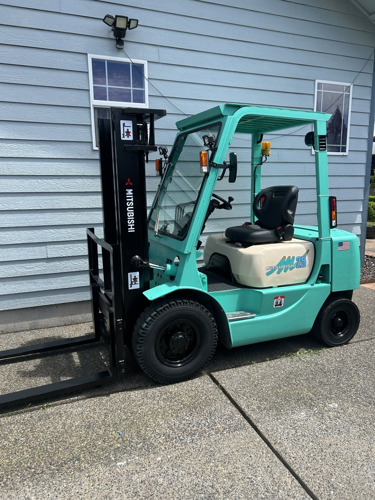 Mitsubishi FG25 Forklift