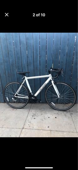 BIKE VILANO 28”/700C Black & White