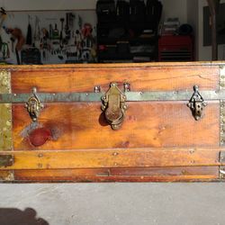 Wood Metal Leather Rustic & Vintage  Chest A .E. Meek And Bag Trunk Co.  RARE