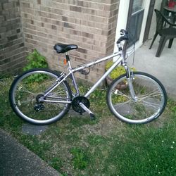 Schwinn Trailways Hybrid