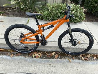 Jamis Dual Suspension W/ 27 Speed Comes W/ Bag & Helmet