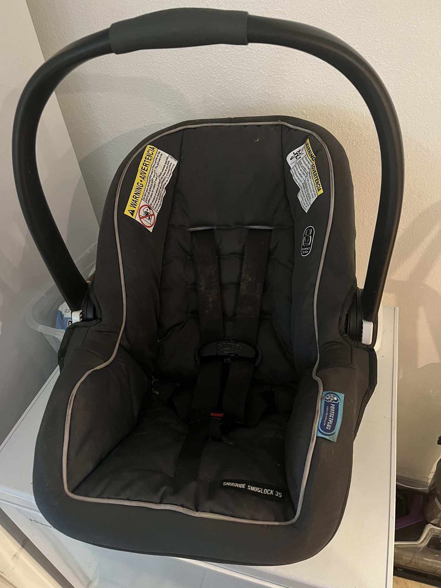 Graco Snugride Car seat With Base