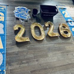 2026 Graduation Decor 