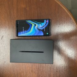 ***REDUCED**** Samsung Galaxy Note 9 128 GB with Box and Accessories