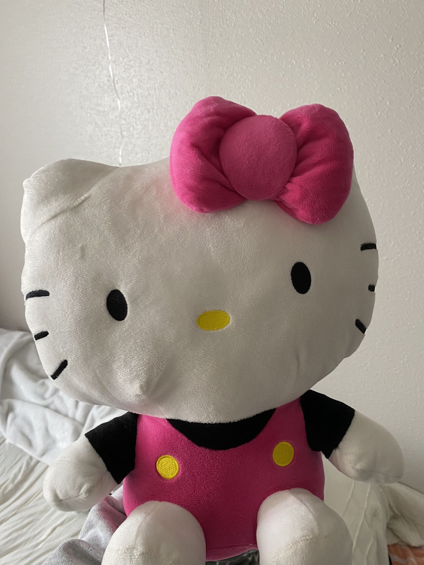 Hello kitty plush backpack