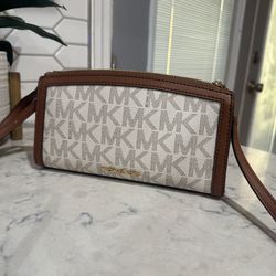 Michael Kors Jet Set crossbody 