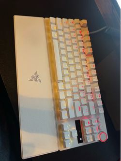 Razor Huntsman V3 10 Keyless