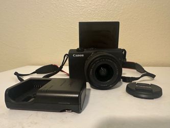 Canon EOS M200 Mirrorless Camera - Excellent Condition
