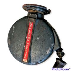 Vintage Appleton Reelite Industrial Retractable Cord Caged Garage Work Light