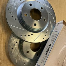 Nissan Rogue Sentra 2.5L 07-12 Front Drill Slot Rotors Ceramic Brake Pads