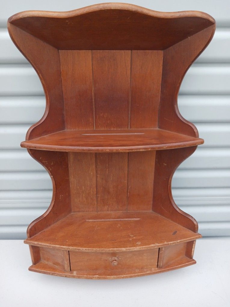 Maple Corner Cabinet 