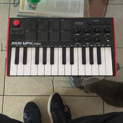 Akai Mpk Mini Keyboard Controller (No Wires)