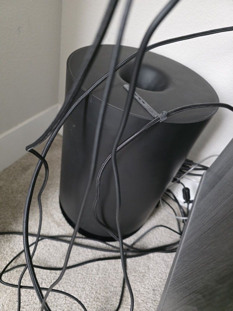 Used Razer Nommo Pro Speaker System