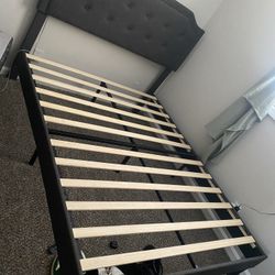 upholstered bed Queen size