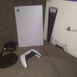 Playstation 5 Like New In Box Hook-Up!