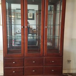 Ethan Allen Horizon China Cabinet with Lights
