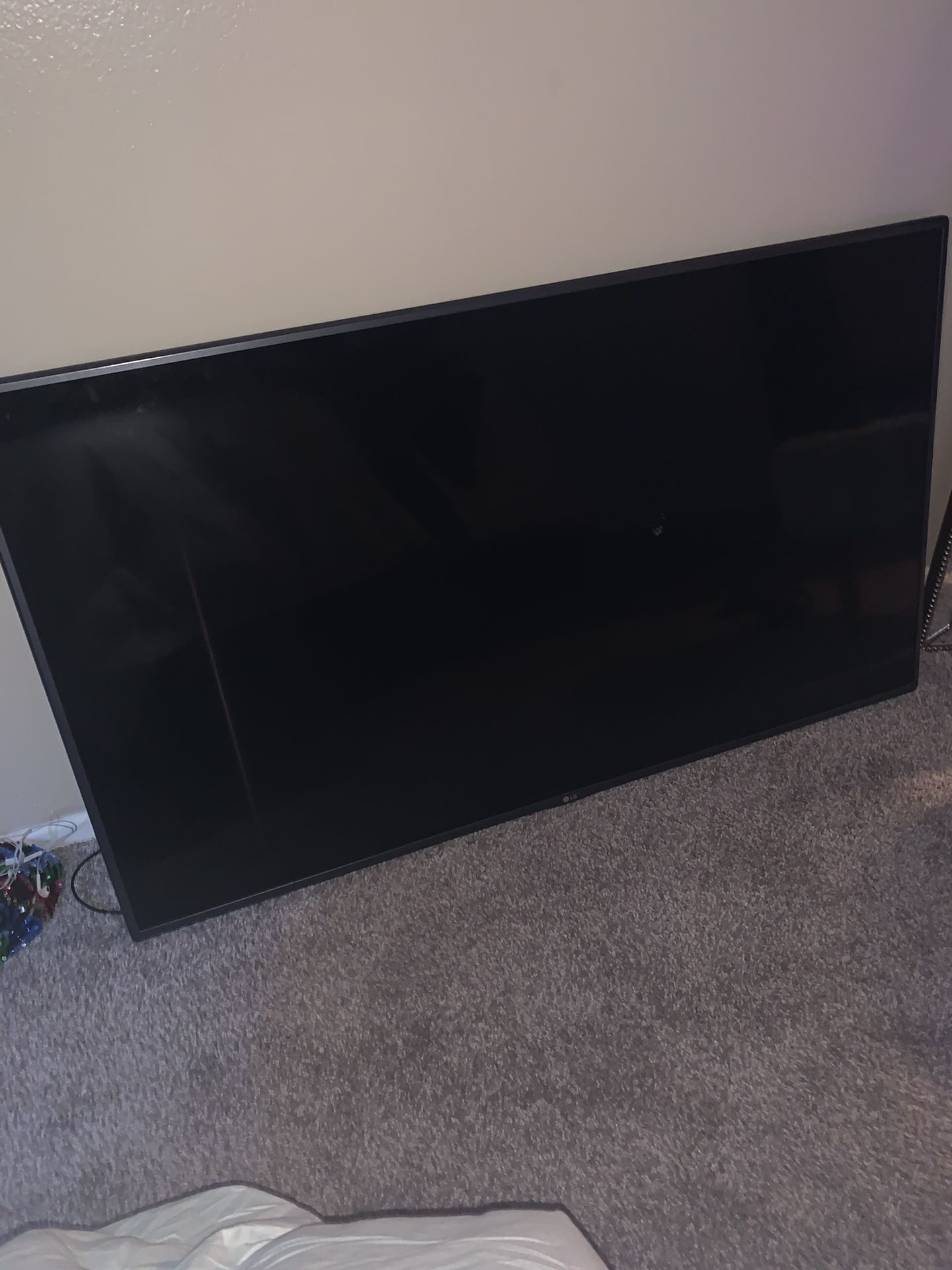 LG TV 55 inch 100