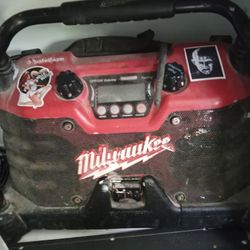 Milwaukee radio rockford store fosgate speakers