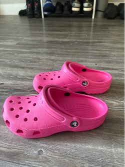 Pink Crocs size 7